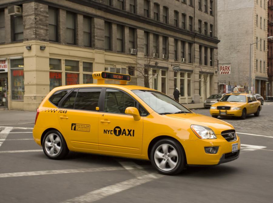  Kia Rondo Taxi 2007 года  (фото 35 из 45)